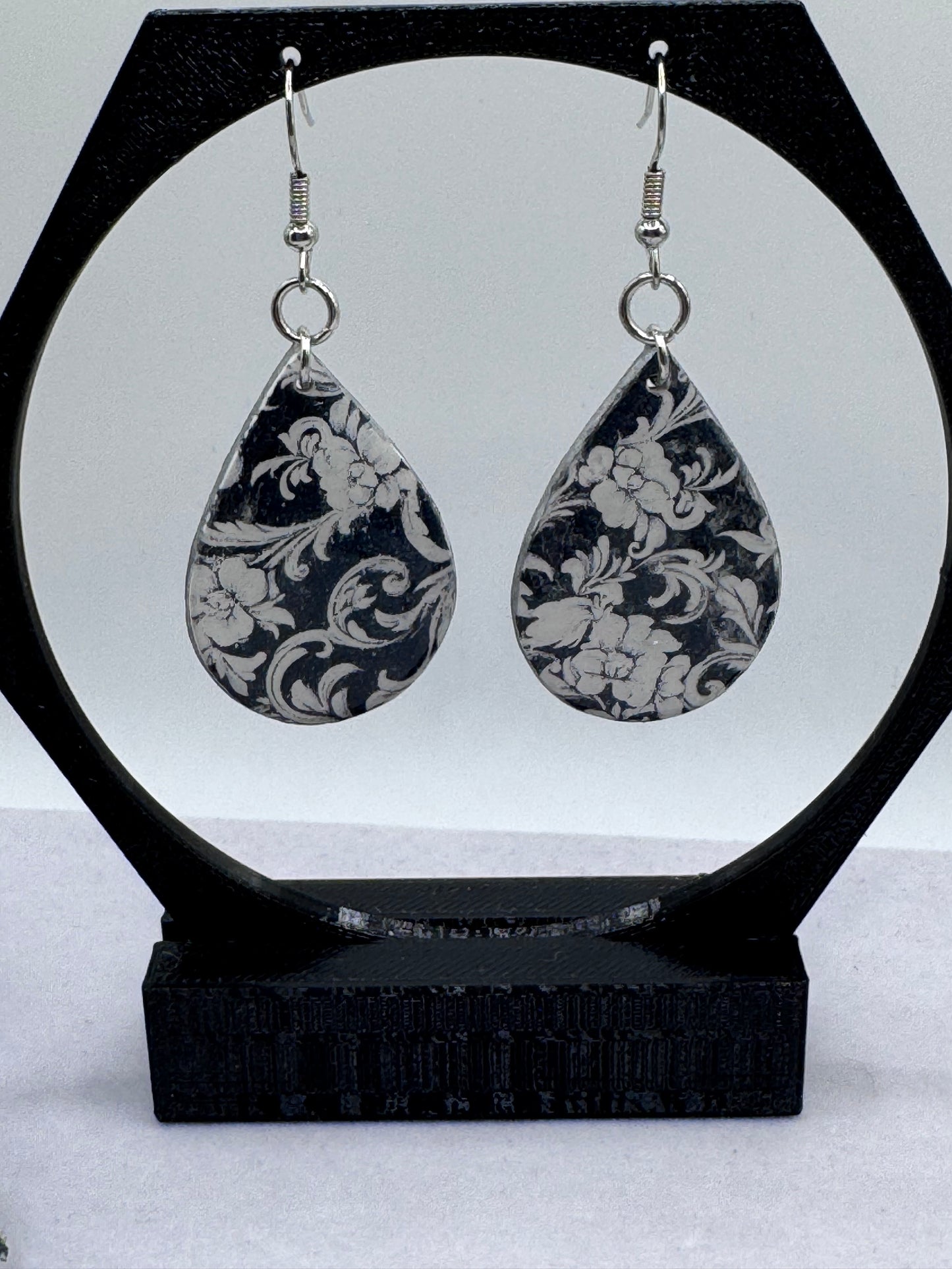 Twilight Damask Drops