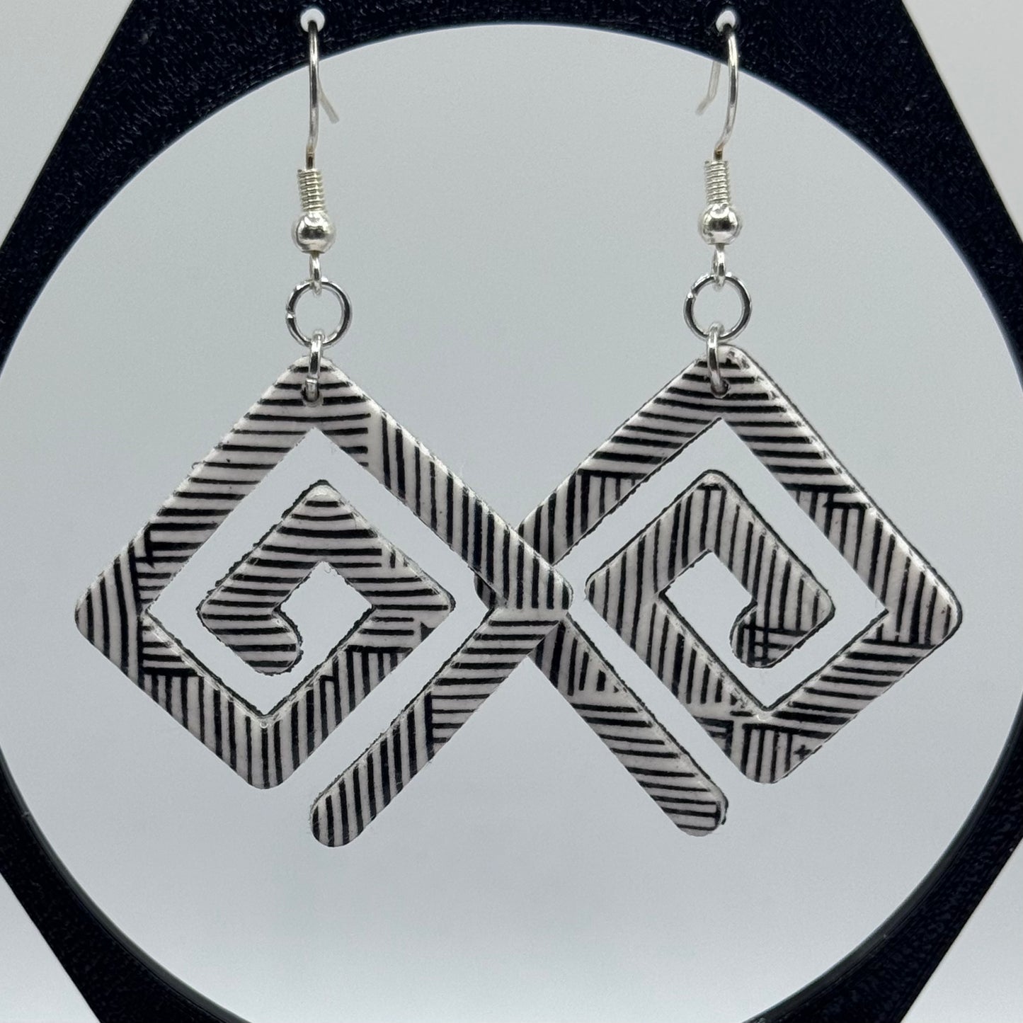 Black & White Geometric Spirals
